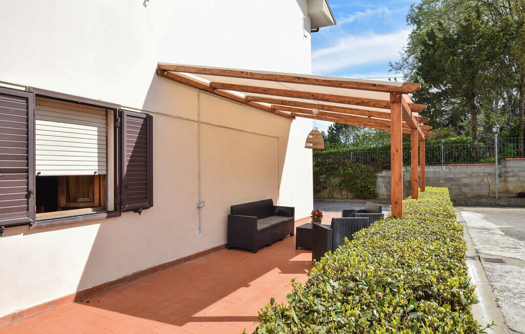 Maison 8 personnes à Lari - Photo 17