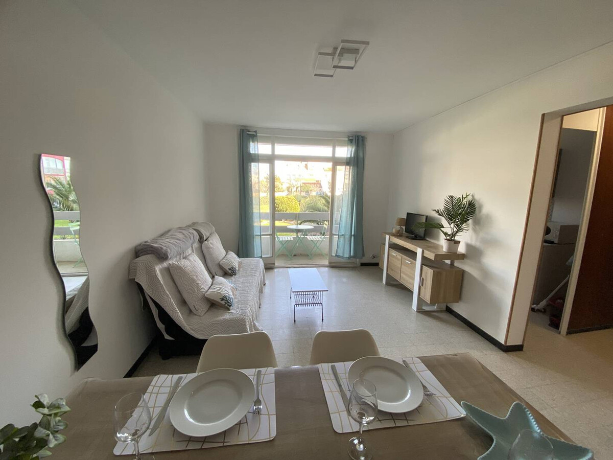 T2 rez-de-jardin à 50 m de la plage, parking sécurisé - Photo 1