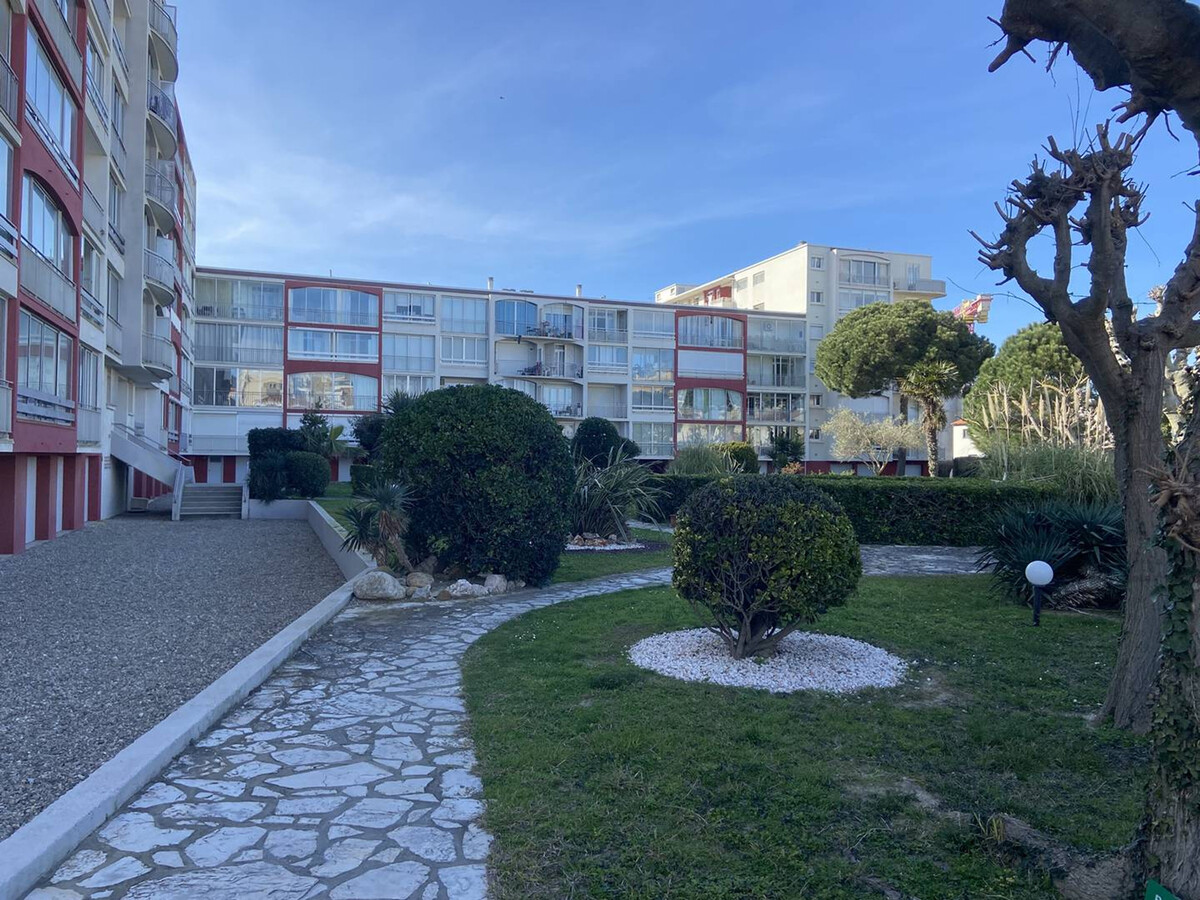 T2 rez-de-jardin à 50 m de la plage, parking sécurisé - Photo 13
