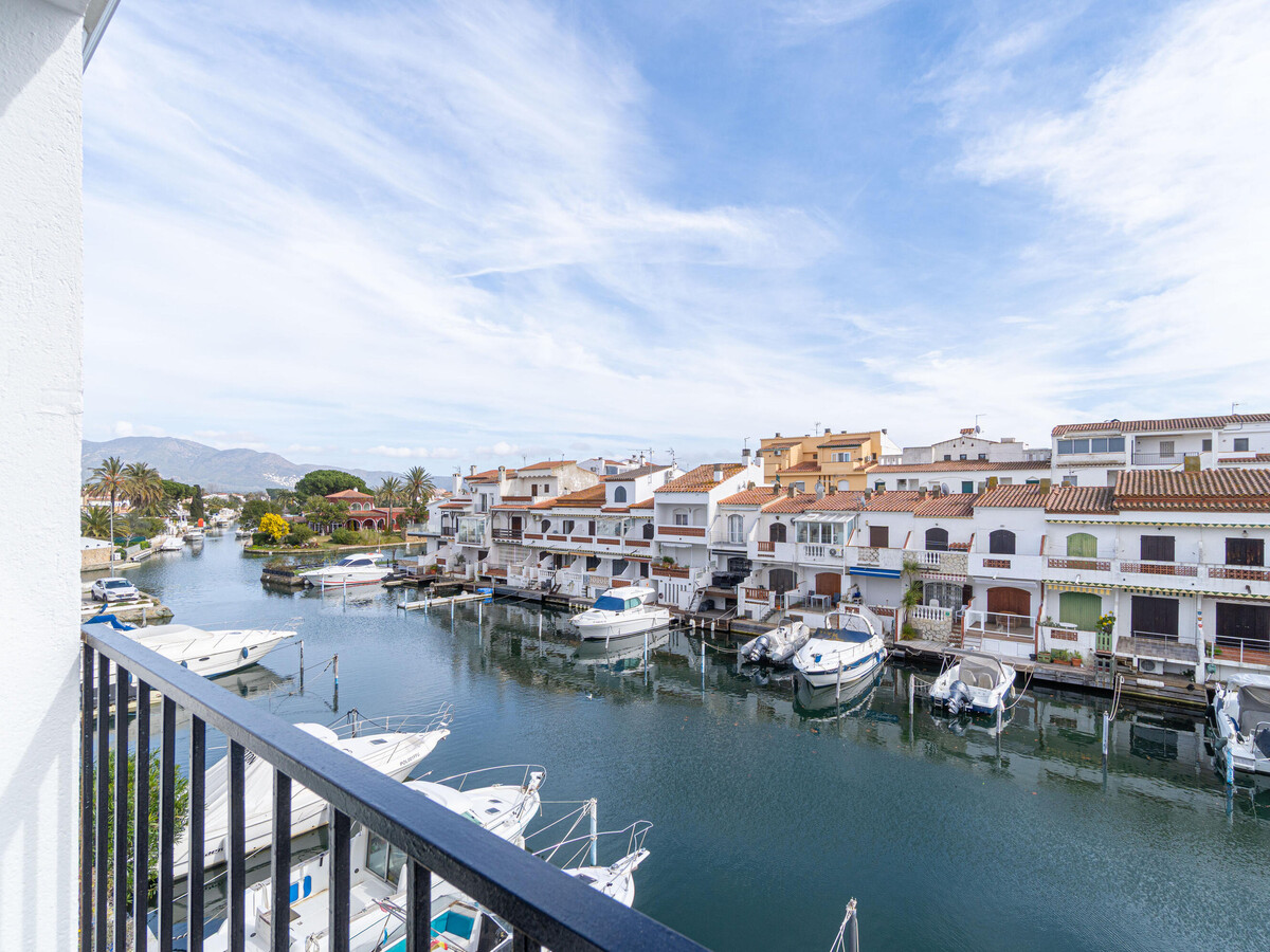 Studio climatisé vue canal à Castelló d'Empúries - Photo 1