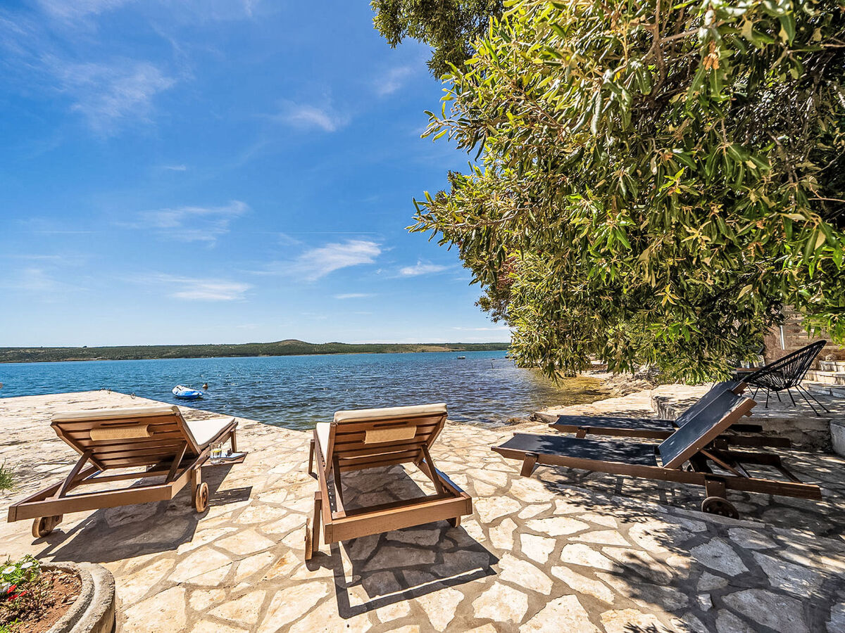 Maison méditerranéenne les pieds dans l'eau à Novigrad - Photo 4