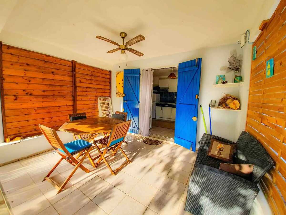 Appartement lumineux avec terrasse privée et piscine au Gosier - Photo 4
