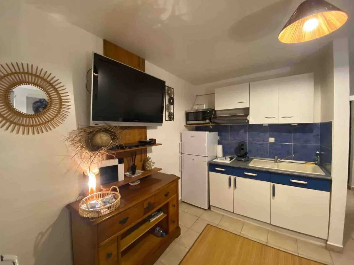 Appartement lumineux avec terrasse privée et piscine au Gosier - Photo 7
