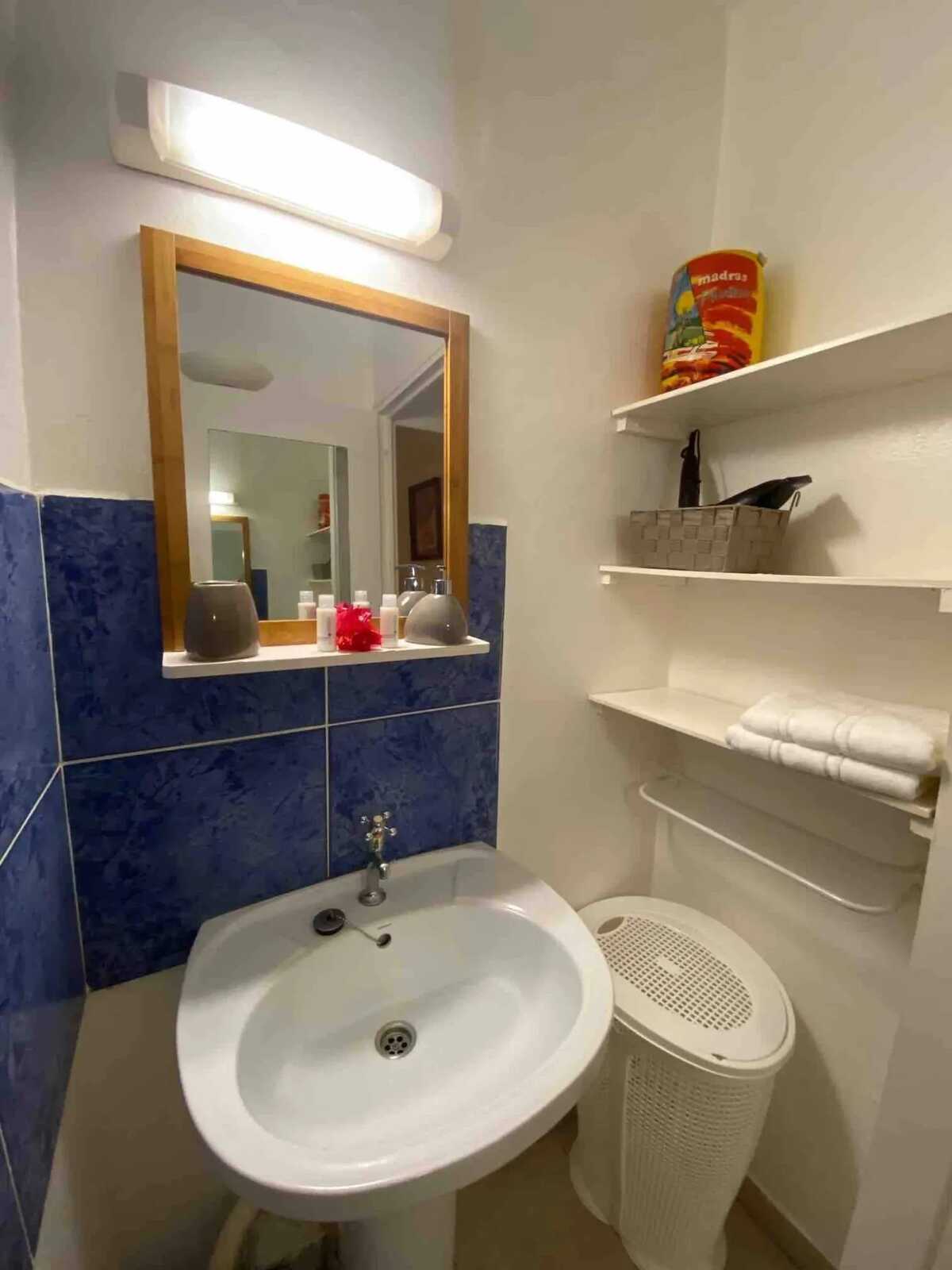 Appartement lumineux avec terrasse privée et piscine au Gosier - Photo 10