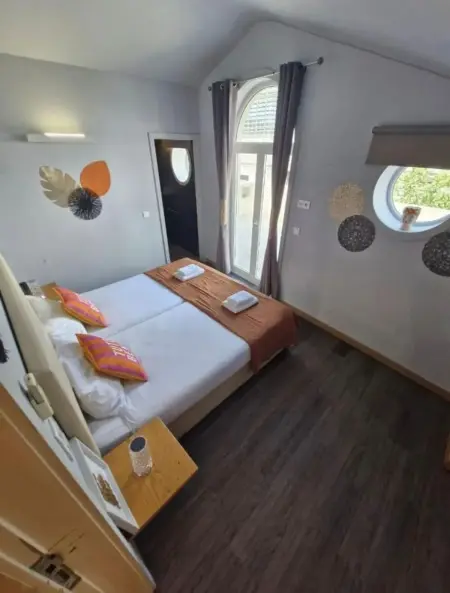 Location appartement à Porto, Studio moderne à Porto de 35 m² avec balcon