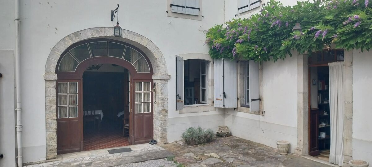 Ancienne ferme béarnaise avec grand jardin aménagé - Photo 16