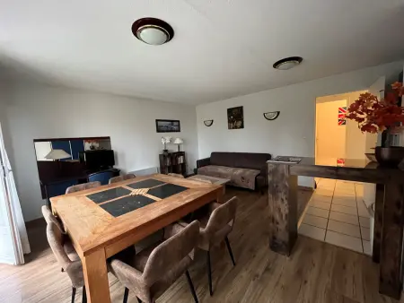 Location appartement à La Roche Posay, Appartement T3 lumineux proche Thermes - Piscine Commune, WIFI