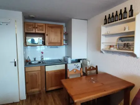 Location appartement à Besse et Saint Anastaise Super Besse, Studio reposant nature, Super-Besse, 3 pers.