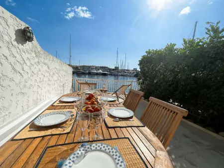 Location maison à Port Grimaud, Maison de pêcheur avec parking - vue marina