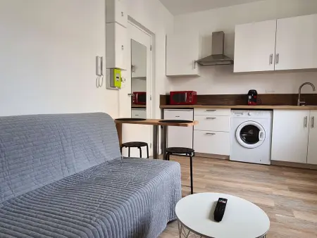 Location appartement à Reims, Studio Moderne au Coeur de Reims, Proche Gare