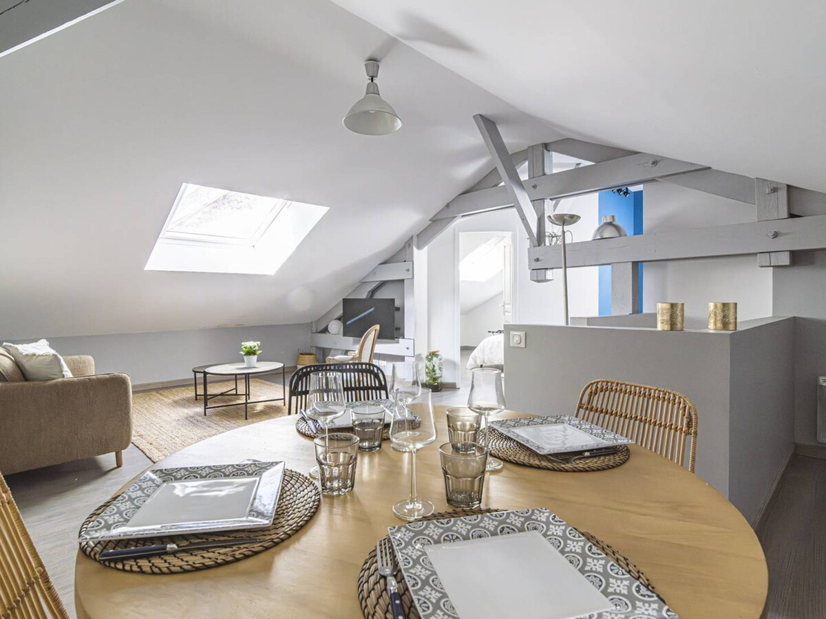 Appartement rénové 4 pers. à Reims, près de la gare - Photo 1