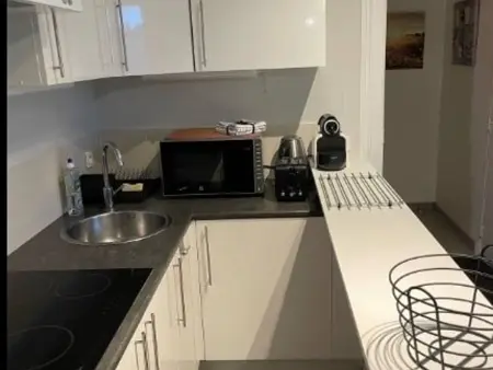 Location appartement à Reims, Appartement 3 Pièces en Centre-Ville avec Internet Inclus