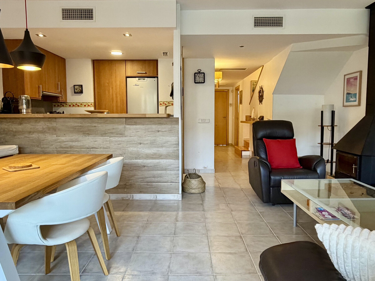 Maison 6 pers. à Pals, jardin clôturé et piscine - Photo 12
