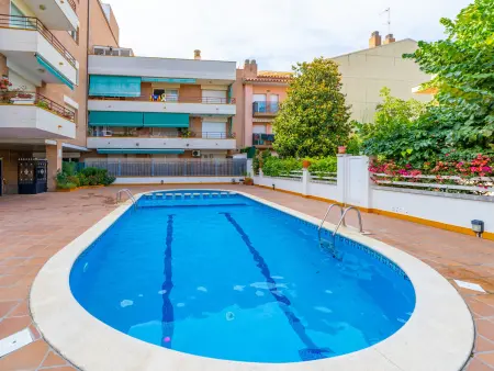 Location appartement à Pineda de Mar, Appartement à Pineda de Mar : 2 pers, piscine commune, près de la plage, bien équipé