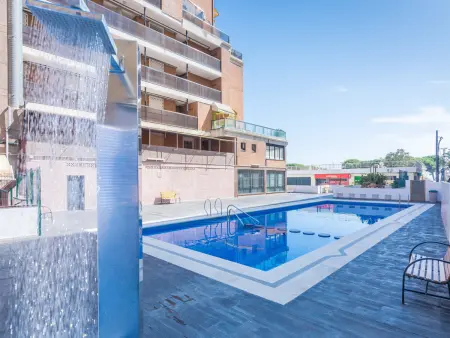 Location appartement à Malgrat de Mar, Appartement à Malgrat avec balcon et piscine à 185m de la plage