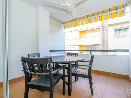 Location appartement à Pineda de Mar, Appartement pour 4 à Pineda de Mar avec piscine commune, proche plage, animaux acceptés