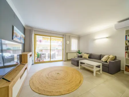 Location appartement à Pineda de Mar, Appartement moderne 7 pers, piscine, Wi-Fi, parking, animaux admis - Pineda de Mar