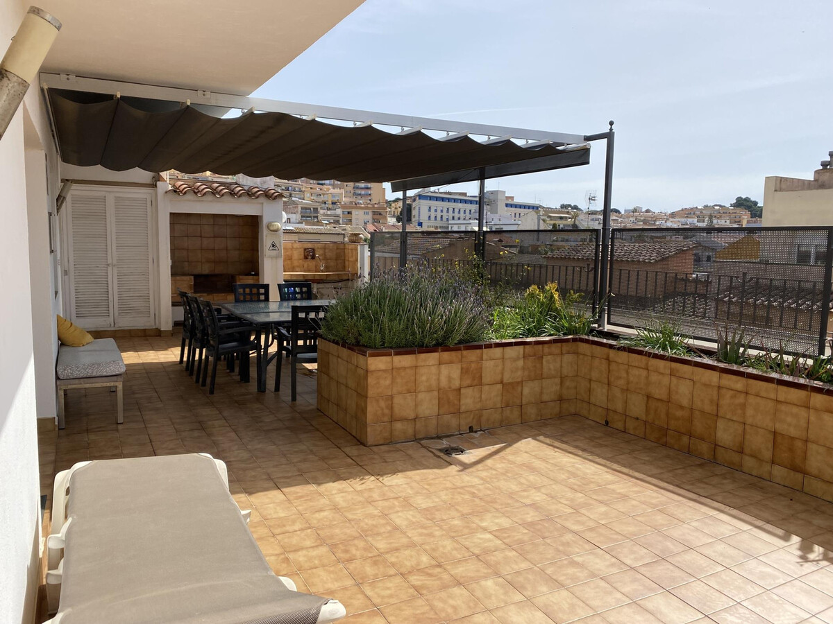 Attique 10 pers, 5 chambres & terrasse 70m² à Palamós - Photo 2