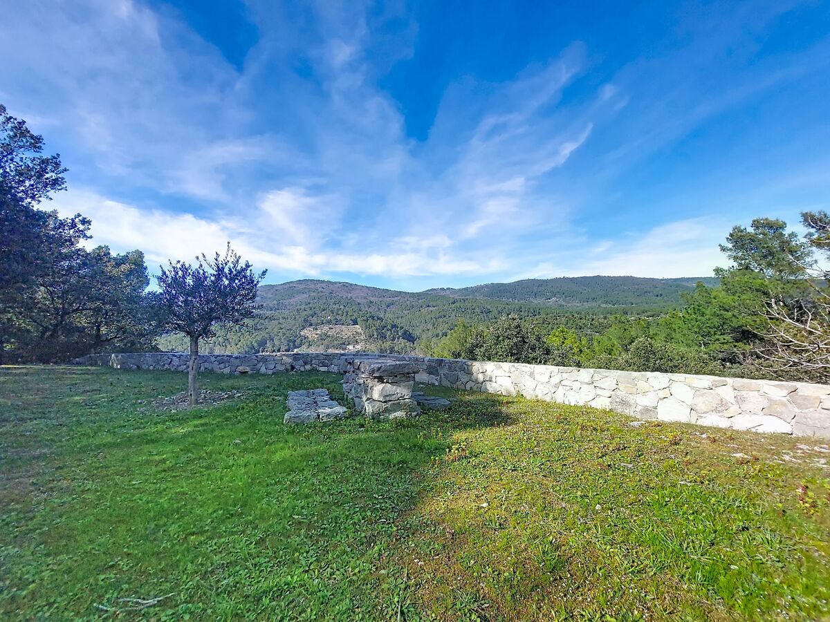 Villa Nature – Maison 200 m² à Figanieres - Photo 2