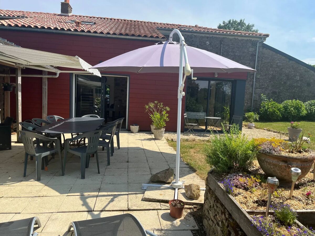 Maison 14 personnes à Pouzauges - 6 chambres, jardin clos - Photo 1