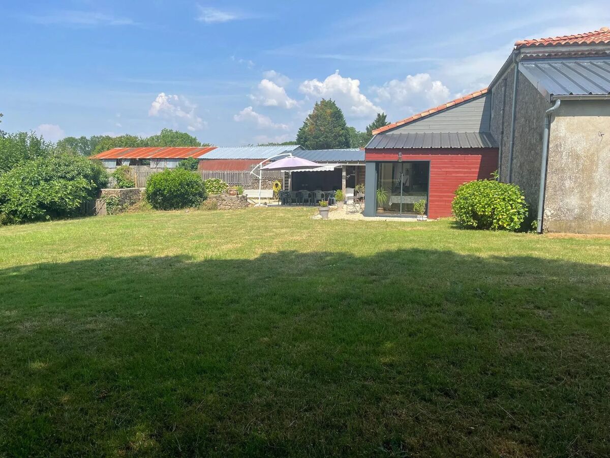 Maison 14 personnes à Pouzauges - 6 chambres, jardin clos - Photo 4