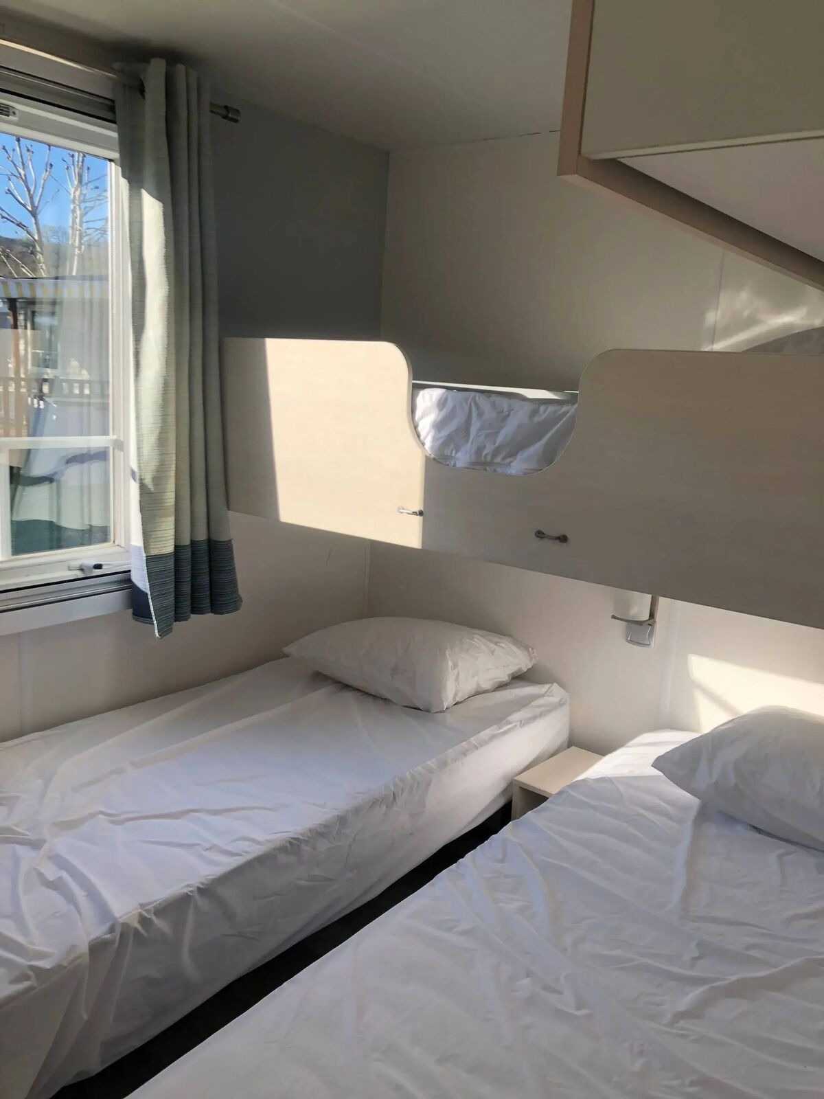 Bungalow 5 pers. avec piscine à Châteauneuf-de-Galaure - Photo 5