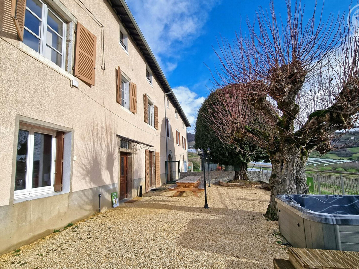 Gîte 14 pers., 5 chambres avec spa à Saint-Romain-en-Jarez - Photo 1