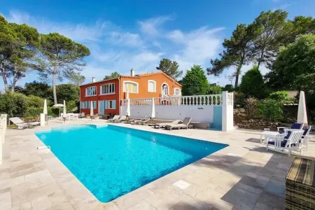 Location maison à Carcès, Deux gîtes familiaux avec piscine à Carcès