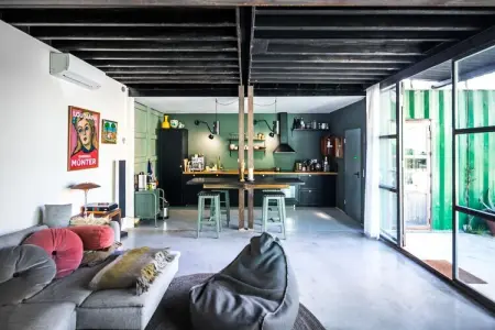 Villa Canyelles : maison-container design avec piscine : photo 8