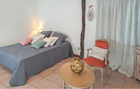 Studio rénové Pierre du 20e siècle à Puy-L'Évêque : photo 8