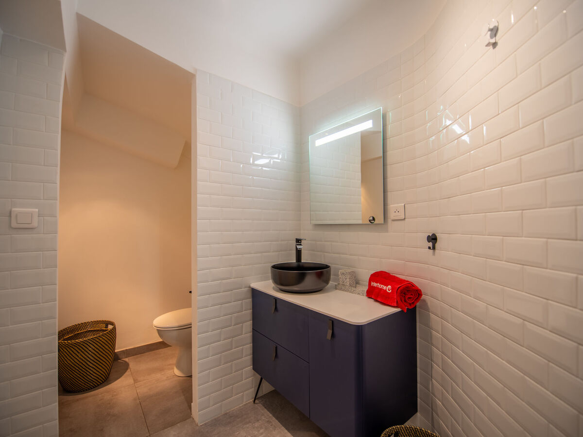 Castel Haussmann – Apt 2 pièces avec terrasse et piscine - Photo 13