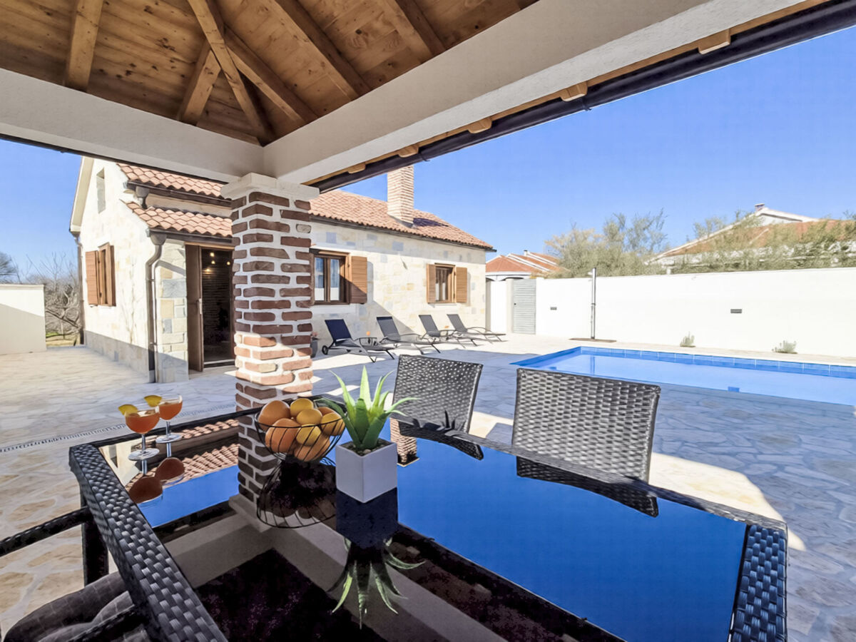 Maison Kristina avec piscine privée à Novigrad - Photo 2