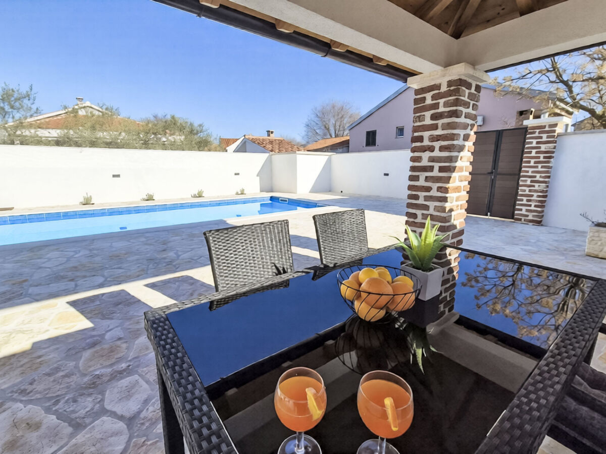 Maison Kristina avec piscine privée à Novigrad - Photo 14