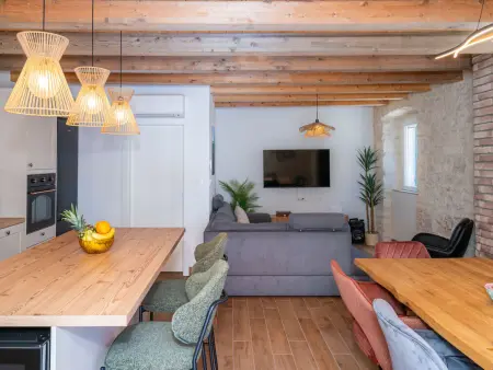 Maison Nina avec piscine privée à Brač : photo 10