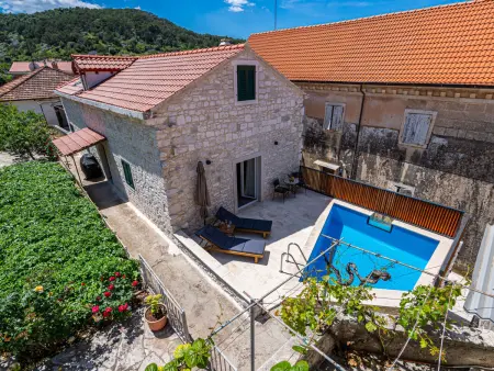 Maison Nina avec piscine privée à Brač : photo 29