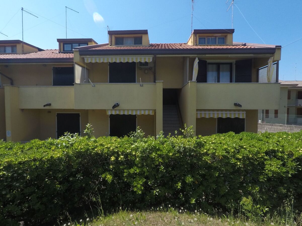 Wohnung im ersten Stock auf zwei Ebenen, Appartement 5 personnes à Rosolina Mare - Photo 1