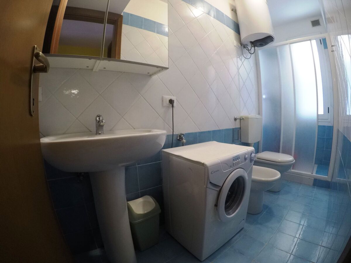 Wohnung im ersten Stock auf zwei Ebenen, Appartement 5 personnes à Rosolina Mare - Photo 6