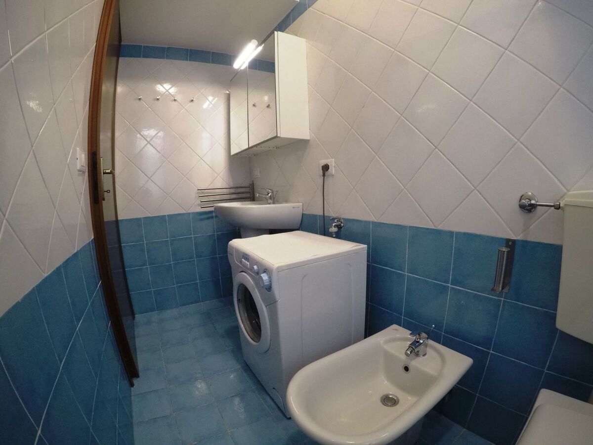 Wohnung im ersten Stock auf zwei Ebenen, Appartement 5 personnes à Rosolina Mare - Photo 7
