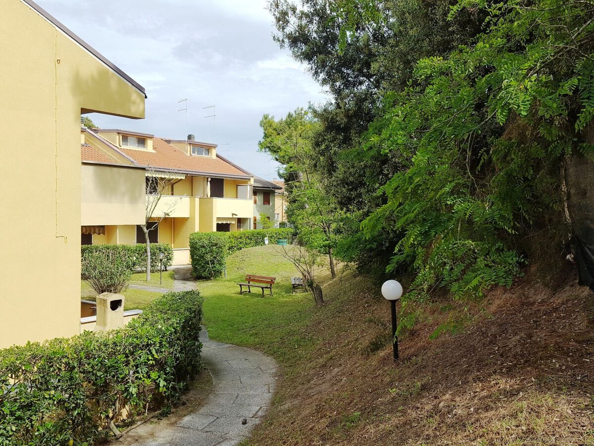 Wohnung im ersten Stock auf zwei Ebenen, Appartement 5 personnes à Rosolina Mare - Photo 13