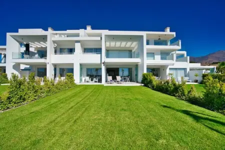 Location appartement à Casares, Appartement de villégiature à Crystal Lagoon