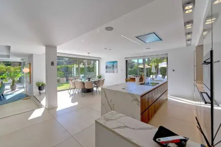 Villa contemporaine 5 chambres près de Puerto Banús : photo 18
