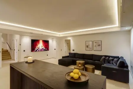 Villa 6 chambres avec spa et terrasse jacuzzi à Marbella : photo 18