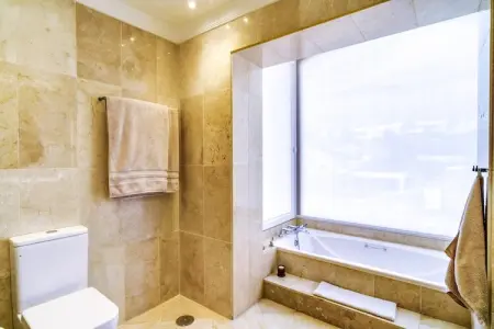 Villa 6 chambres avec spa et terrasse jacuzzi à Marbella : photo 46