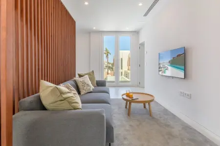 Modern Villa with Private Pool & Rooftop Terrace, Villa moderne à Mijas Costa - Photo 1