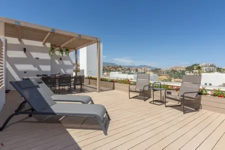 Modern Villa with Private Pool & Rooftop Terrace, Villa moderne à Mijas Costa - Photo 6