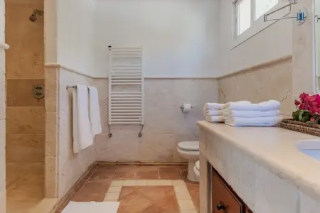Villa andalouse Los Monteros, 5 ch, piscine privée : photo 23