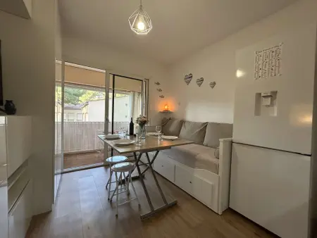 Location appartement à Sanary sur Mer, Studio au calme, piscine - 4 pers.