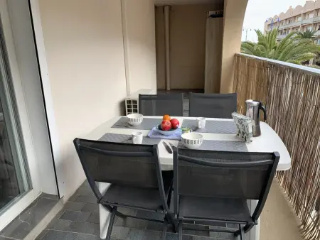 Location appartement à Hyères, Appartement climatisé, vue mer - 4 pers.