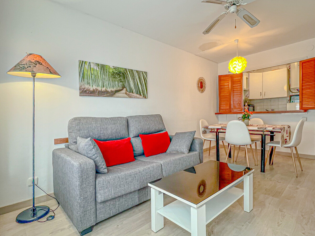 Appartement 4 pers. à Fenals avec piscine et clim - Photo 1