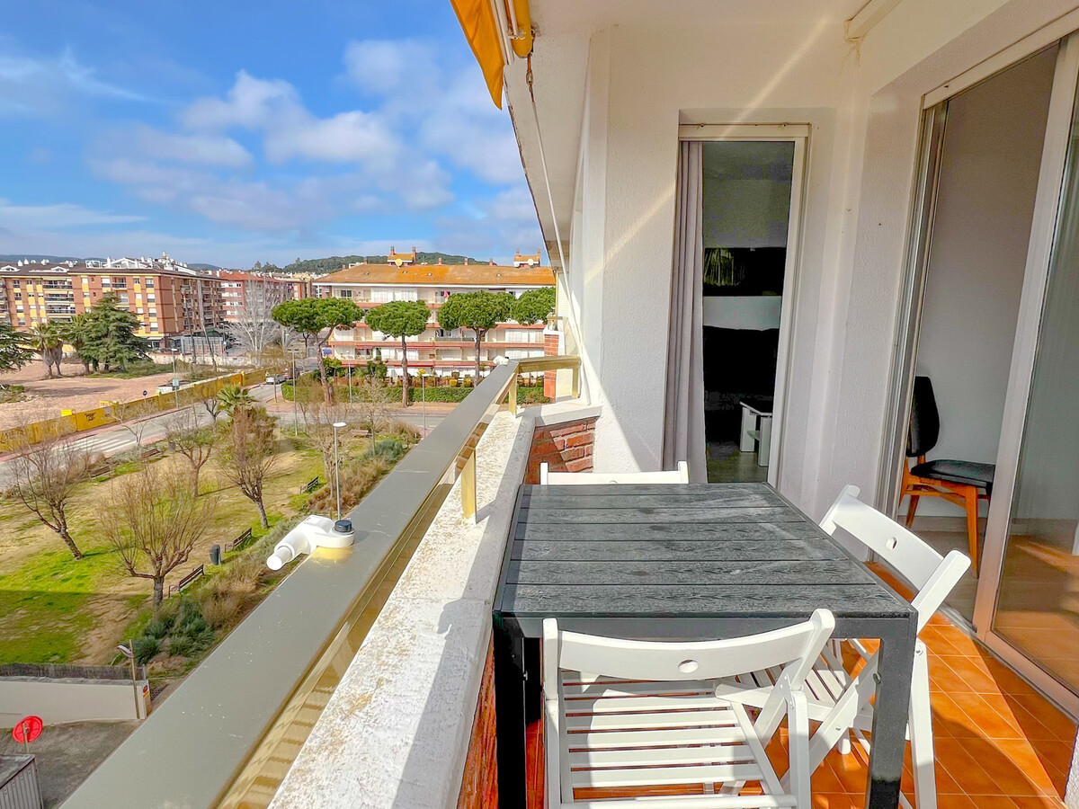 Appartement 4 pers. à Fenals avec piscine et clim - Photo 4
